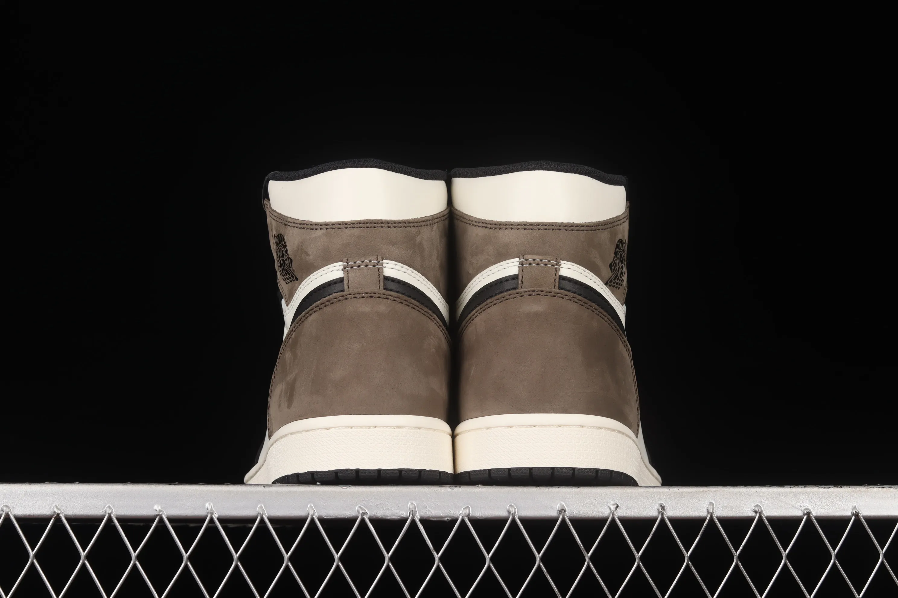 All categories Air Jordan Jordan series basketball shoes Air Jordan 1 High Foreign trade version Air Jordan 1 High OG "Dark Mocha" AJ1 Joe 1 small barb 555088-105